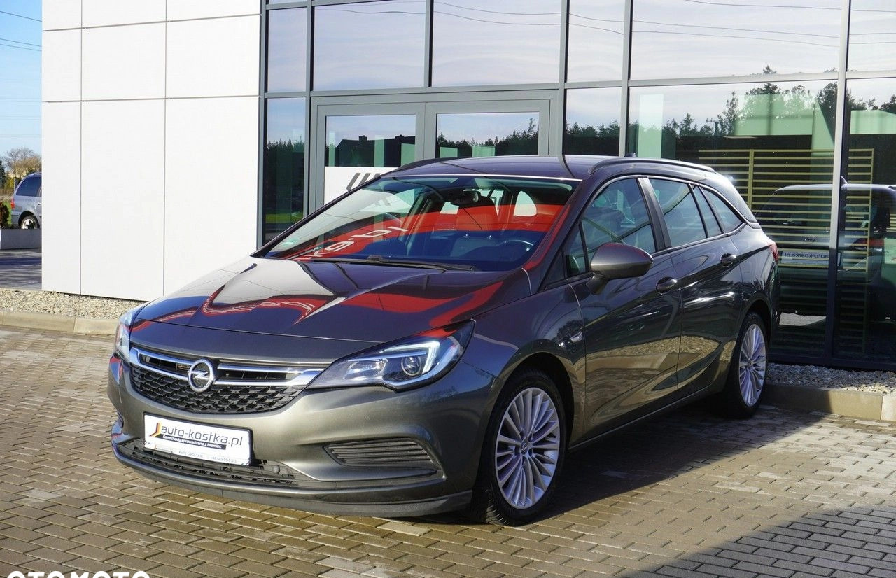 Opel Astra cena 37999 przebieg: 148900, rok produkcji 2018 z Szklarska Poręba małe 529